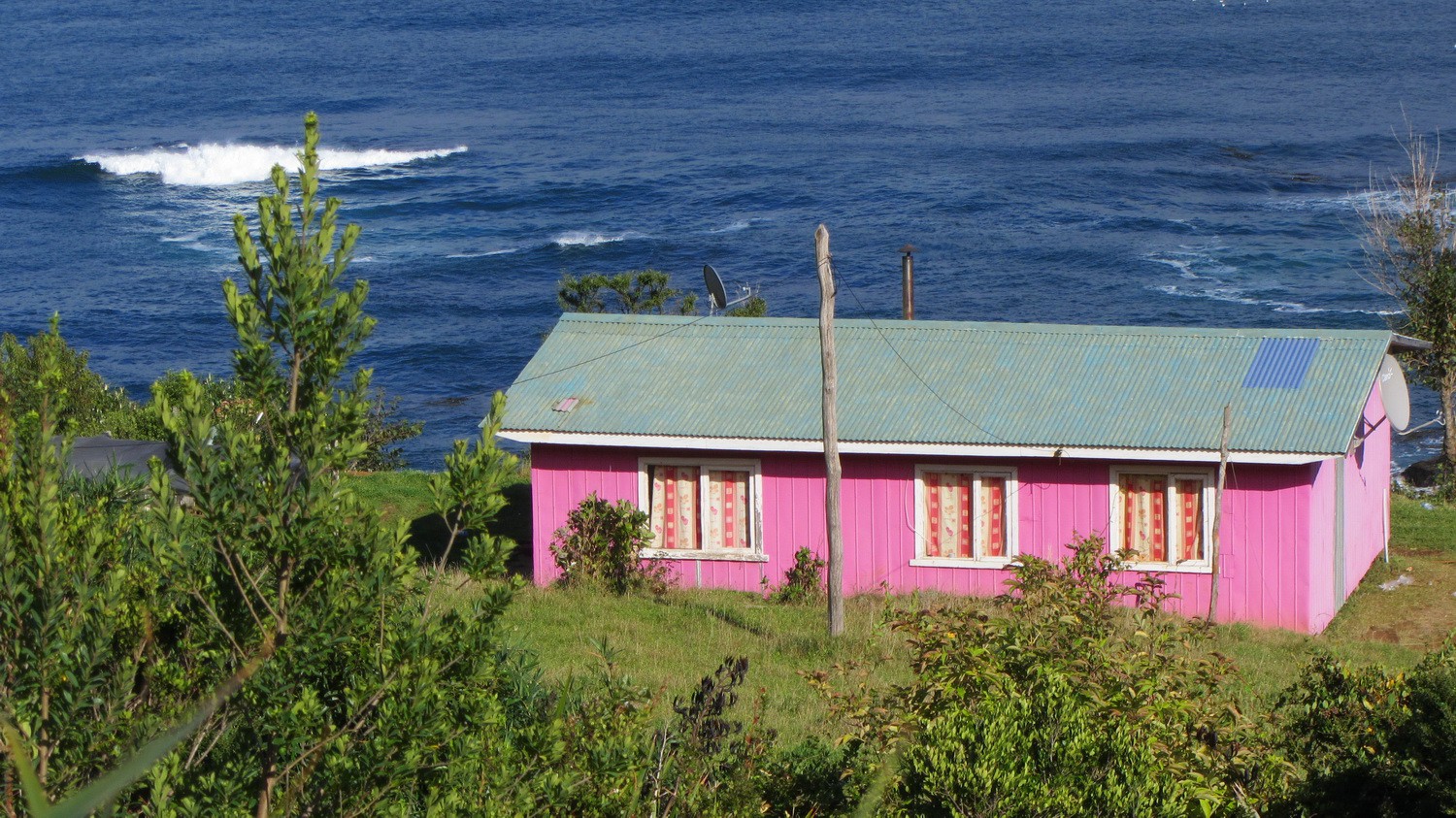 Pink house on the Pacific Ocean